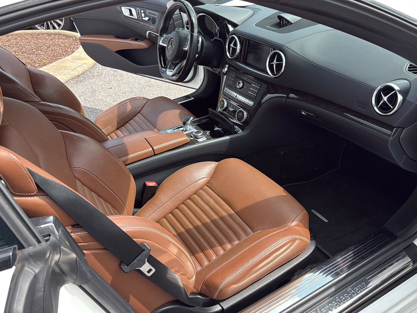 Used 2017 Mercedes-Benz SL 450 image 15