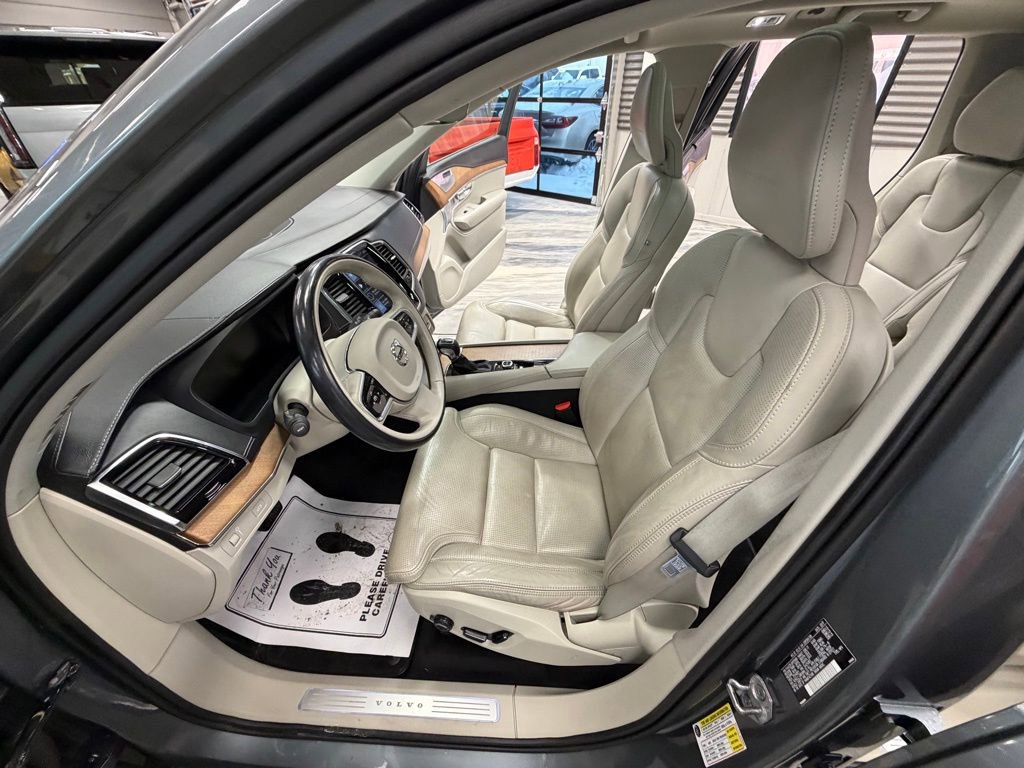 Used 2017 Volvo XC90 T6 Inscription w/ Vision Package image 59