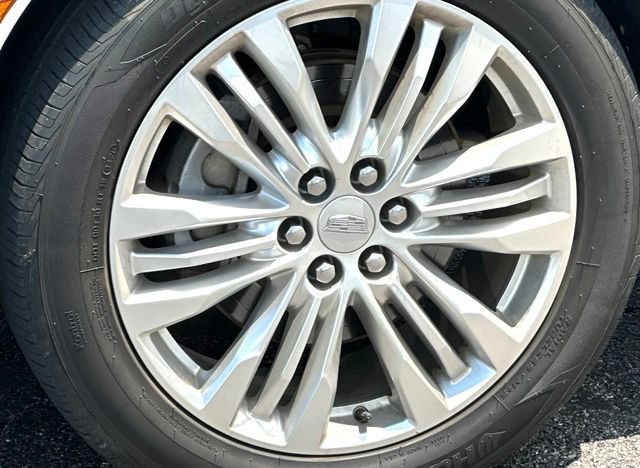 Used 2017 Cadillac XT5 Premium Luxury AWD/4WD image 10