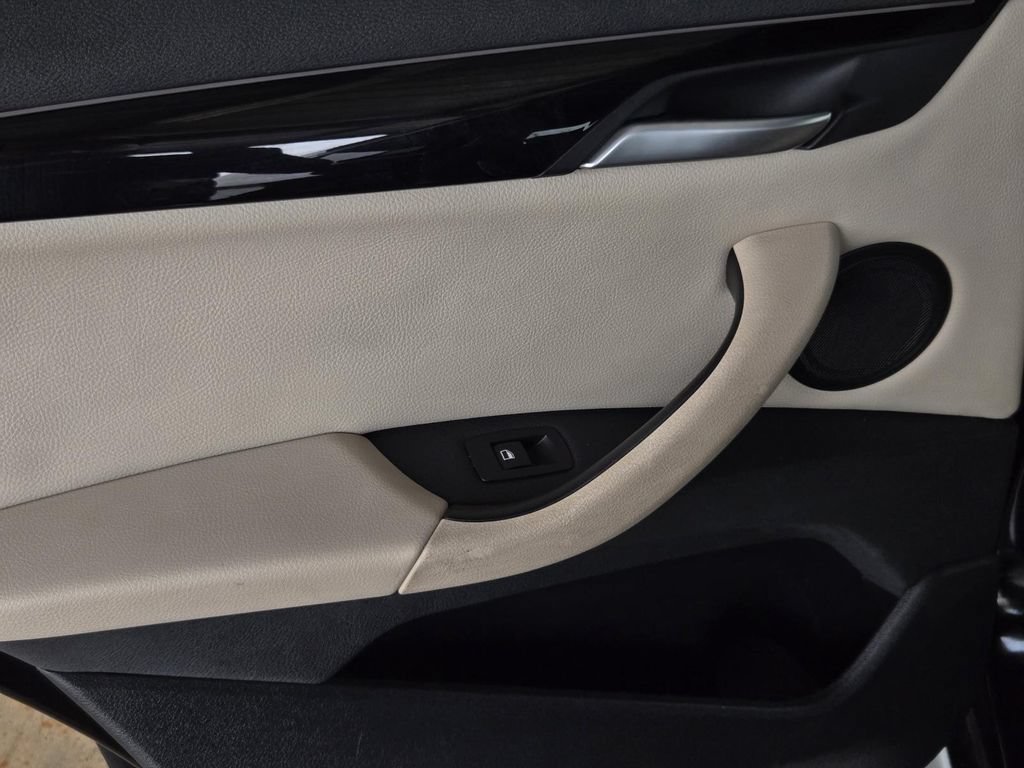Used 2019 BMW X1 sDrive28i FWD image 12