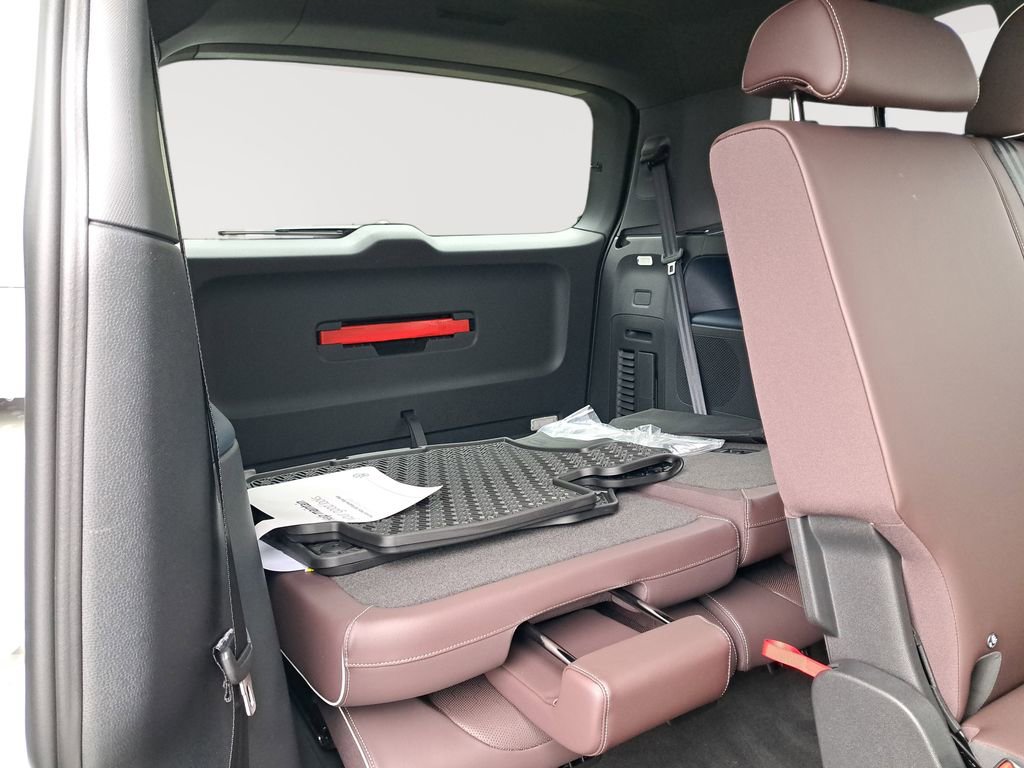 New 2025 Volkswagen ID. Buzz Pro S image 16