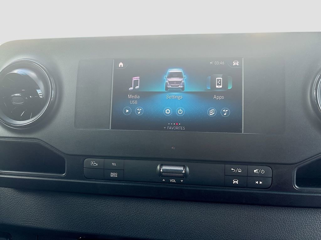 Used 2024 Mercedes-Benz Sprinter 2500 image 34