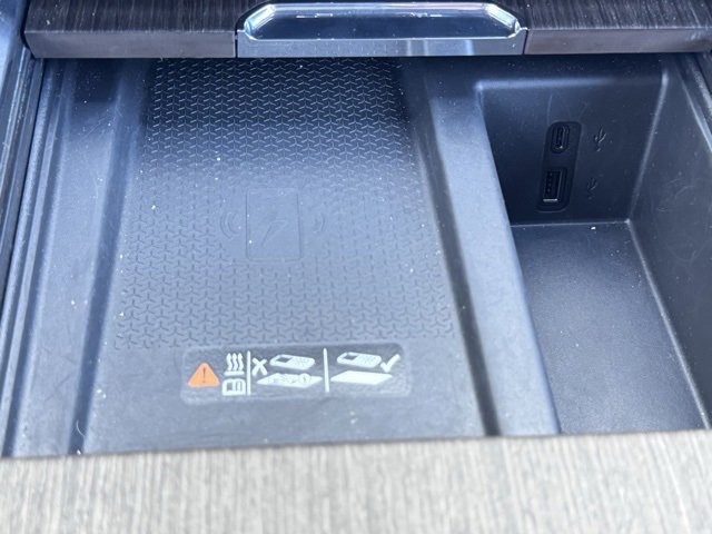 Used 2024 GMC Acadia Denali w/ Super Cruise Package image 31