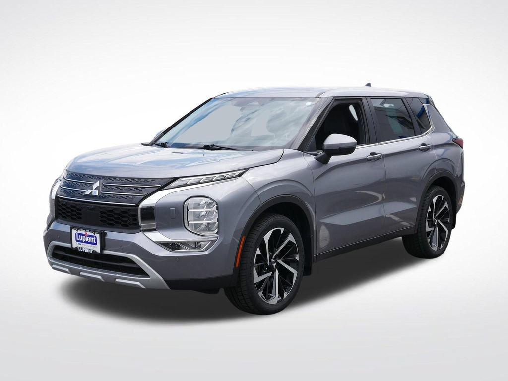 Used 2023 Mitsubishi Outlander SE AWD/4WD image 9