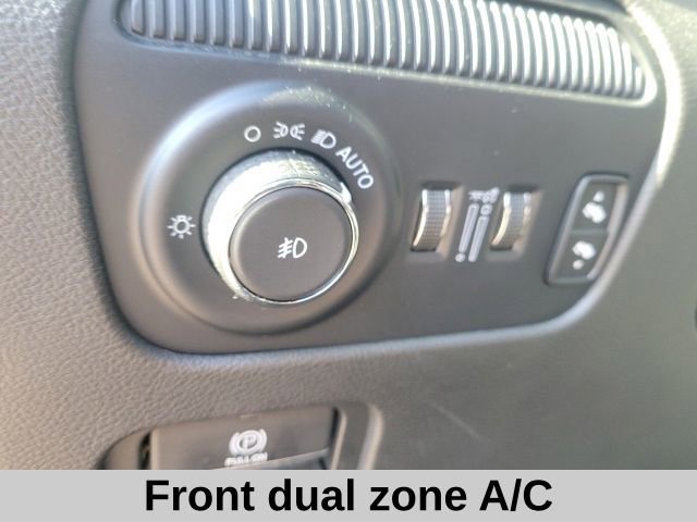 Used 2024 Jeep Wagoneer L Series II RWD image 7