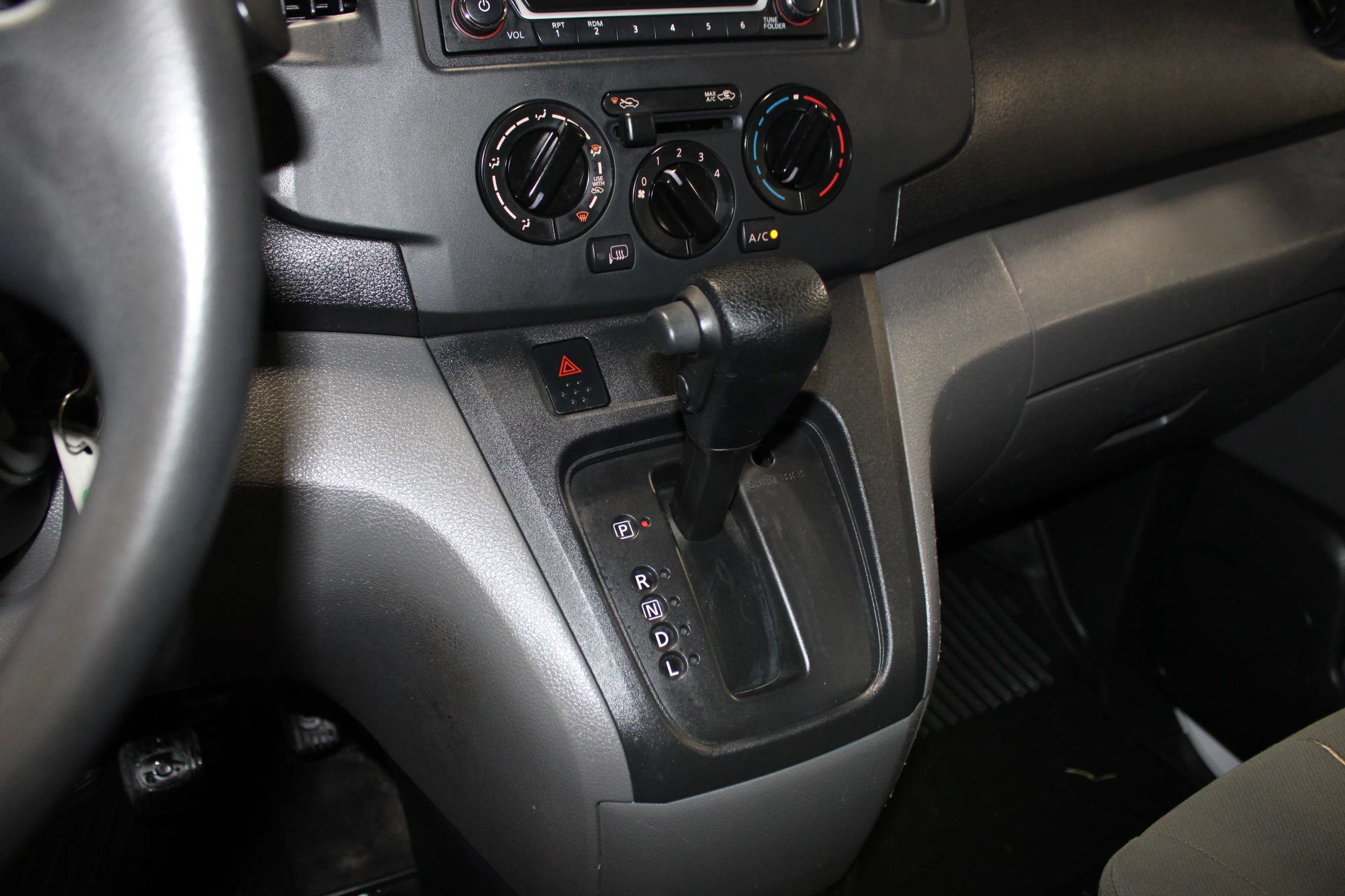 Used 2018 Nissan NV200 SV FWD image 17