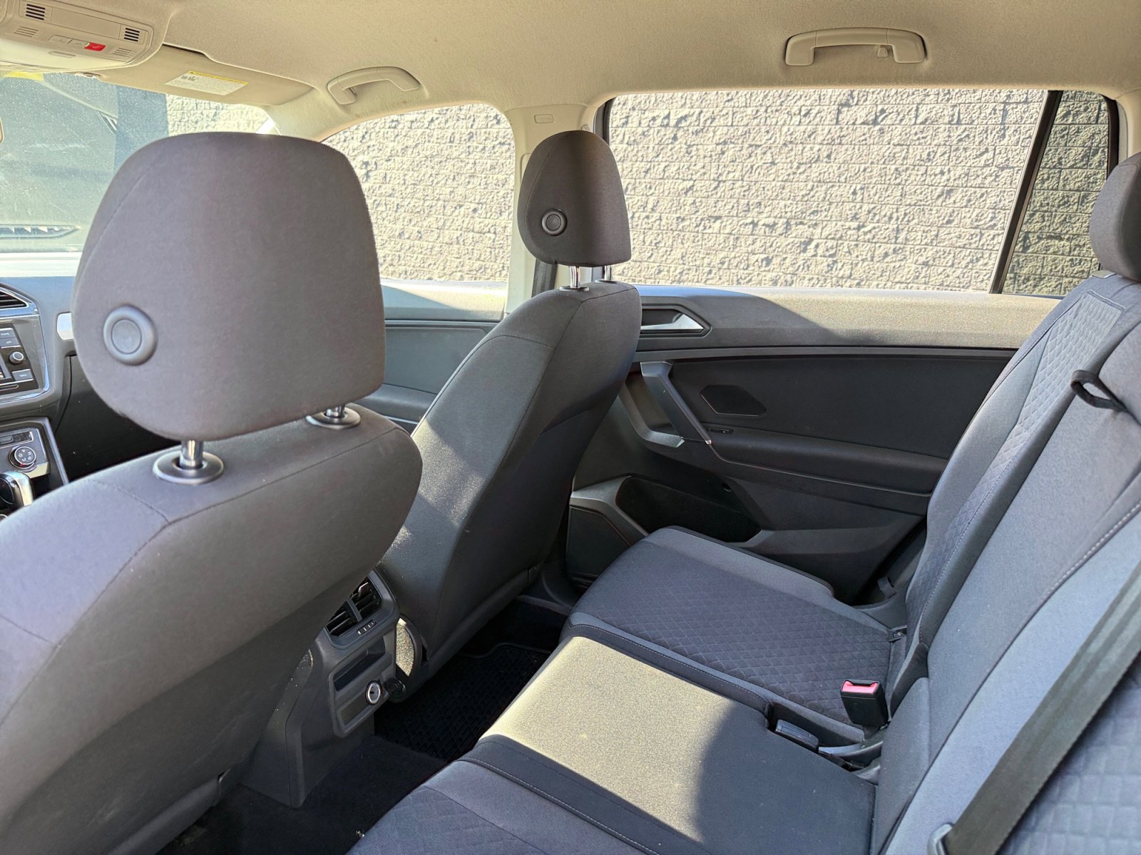 Used 2020 Volkswagen Tiguan S image 16