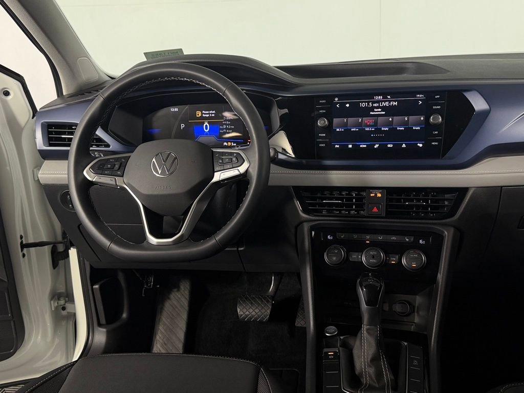 Used 2024 Volkswagen Taos SE FWD image 14