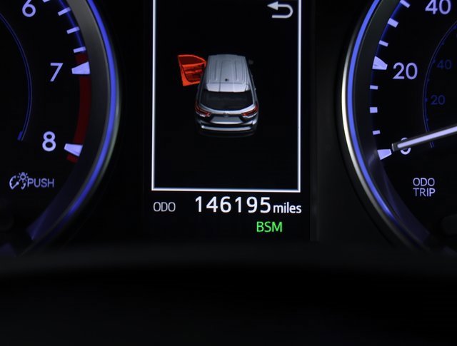 Used 2018 Toyota Highlander FWD V6 image 24