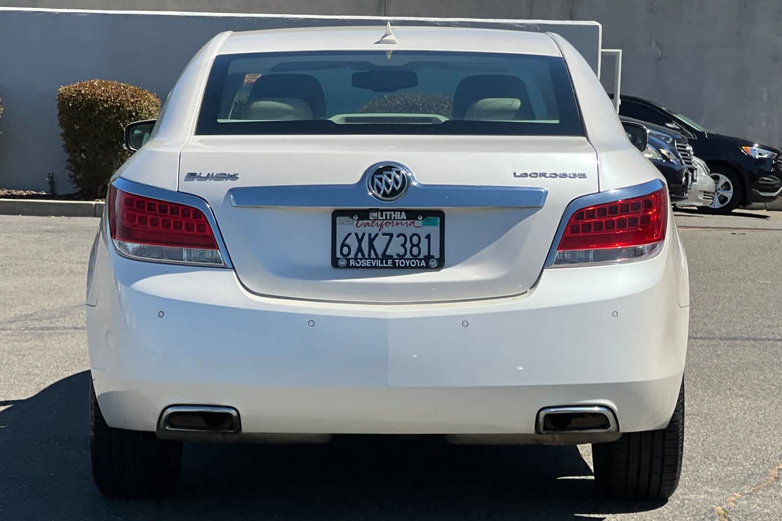 Used 2013 Buick LaCrosse Leather w/ Entertainment Package FWD image 8