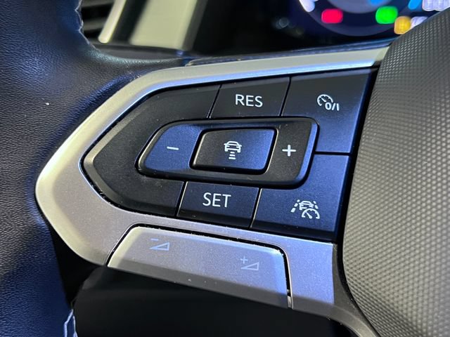 Certified 2024 Volkswagen Atlas Cross Sport SE w/ Panoramic Sunroof Package FWD image 21