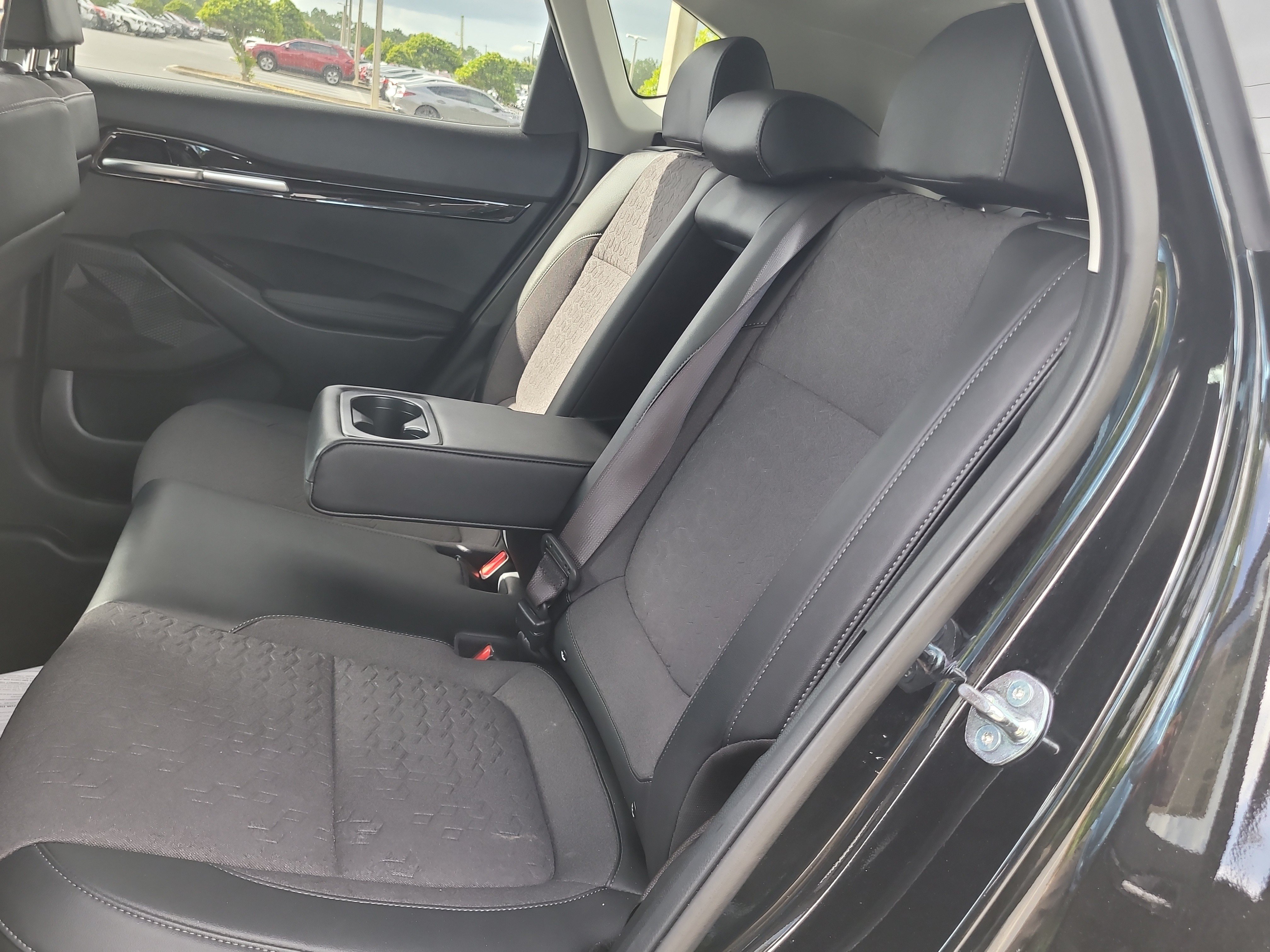Used 2025 Kia Seltos S FWD image 14