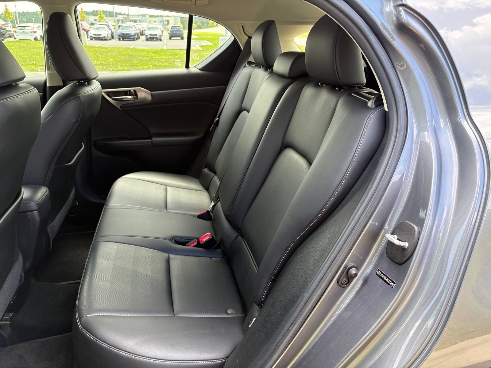 Used 2014 Lexus CT 200h FWD image 32