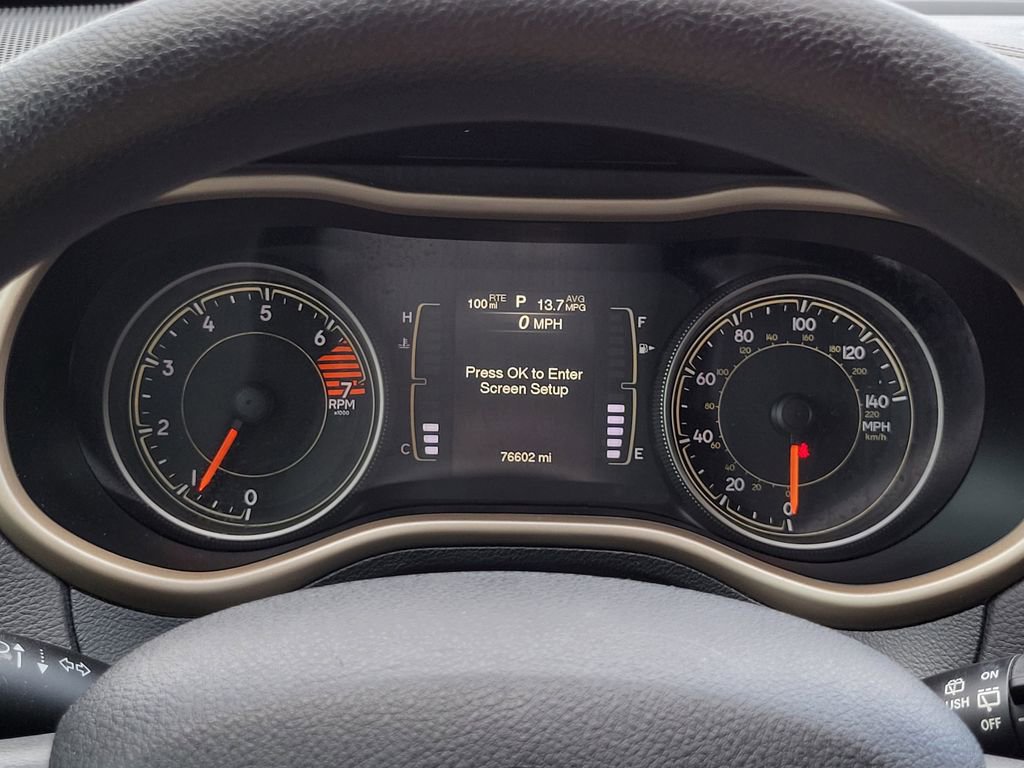 Used 2018 Jeep Cherokee Latitude image 32