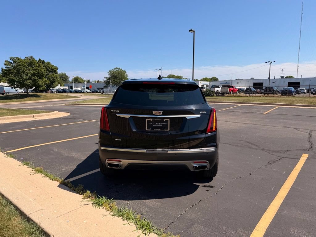 Used 2025 Cadillac XT5 Premium Luxury AWD/4WD image 7
