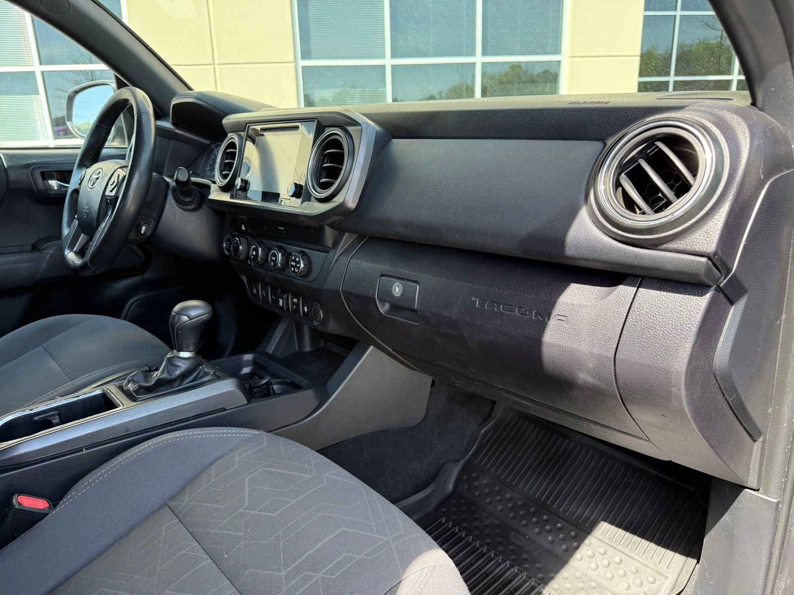 Used 2019 Toyota Tacoma TRD Off-Road w/ Technology Package image 23