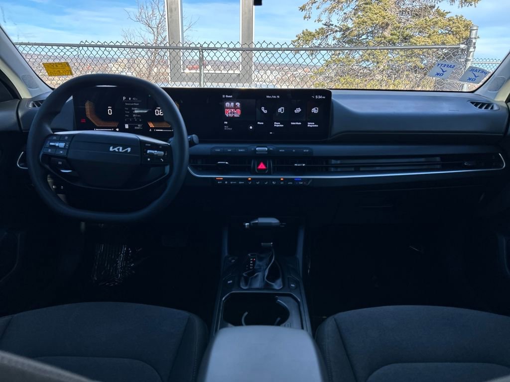 Used 2025 Kia K4 LXS image 6