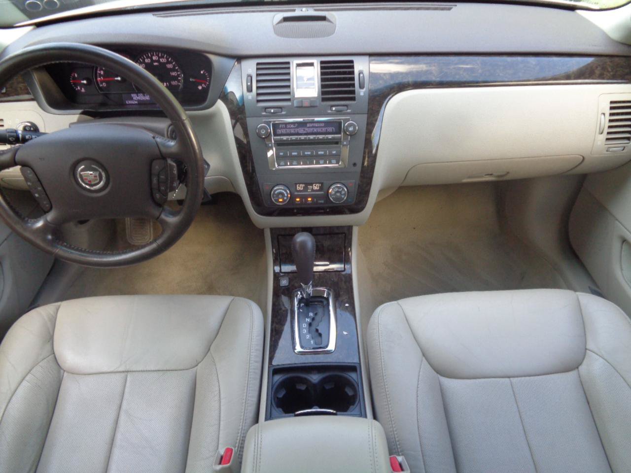 Used 2011 Cadillac DTS Luxury FWD image 7