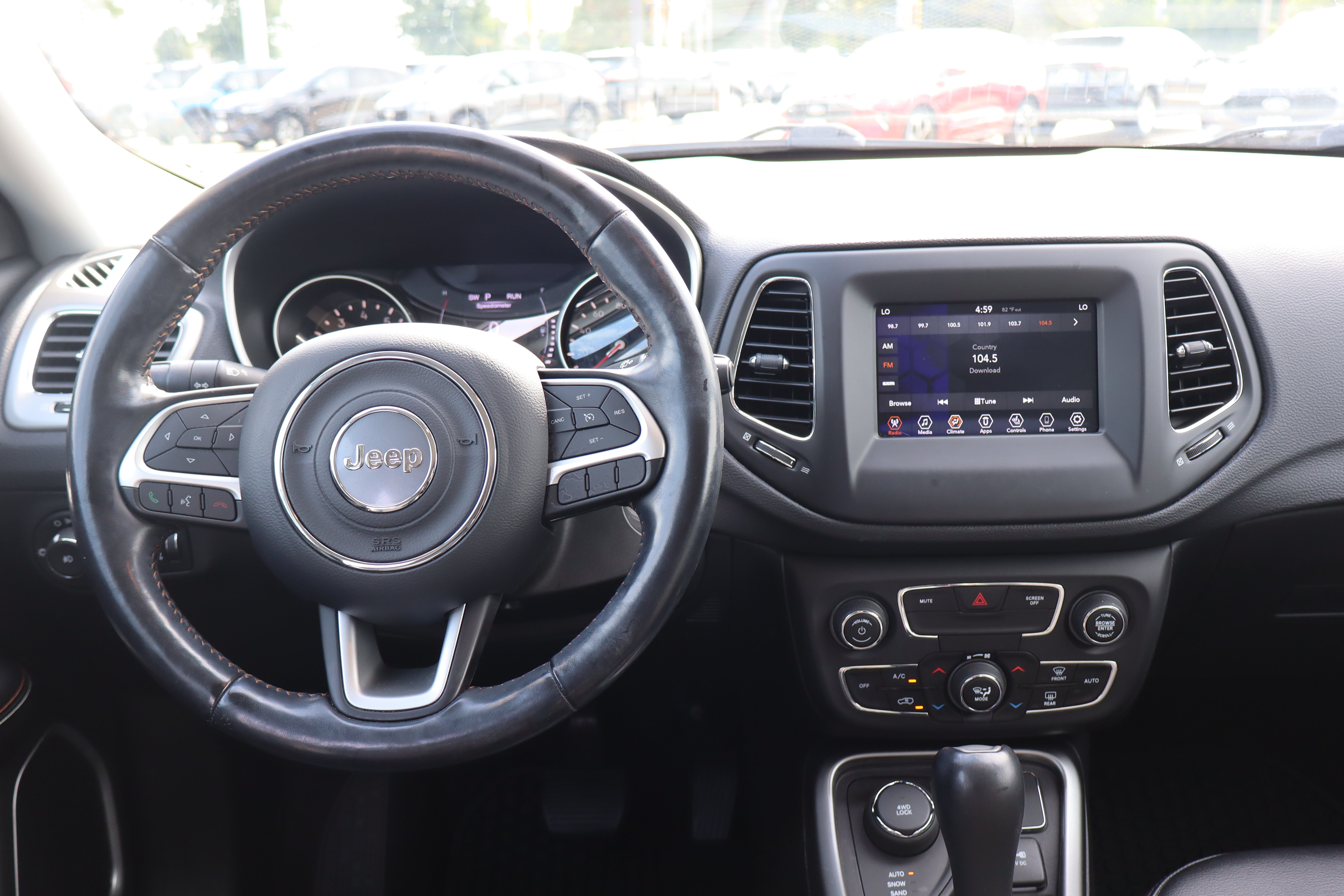Used 2020 Jeep Compass Latitude w/ Cold Weather Group AWD/4WD image 13