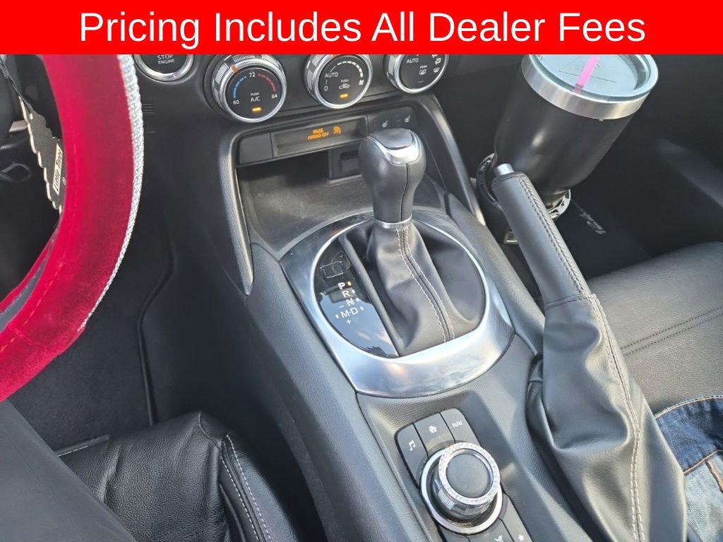 Used 2018 FIAT 124 Spider Lusso w/ Navigation & Sound Group RWD image 10