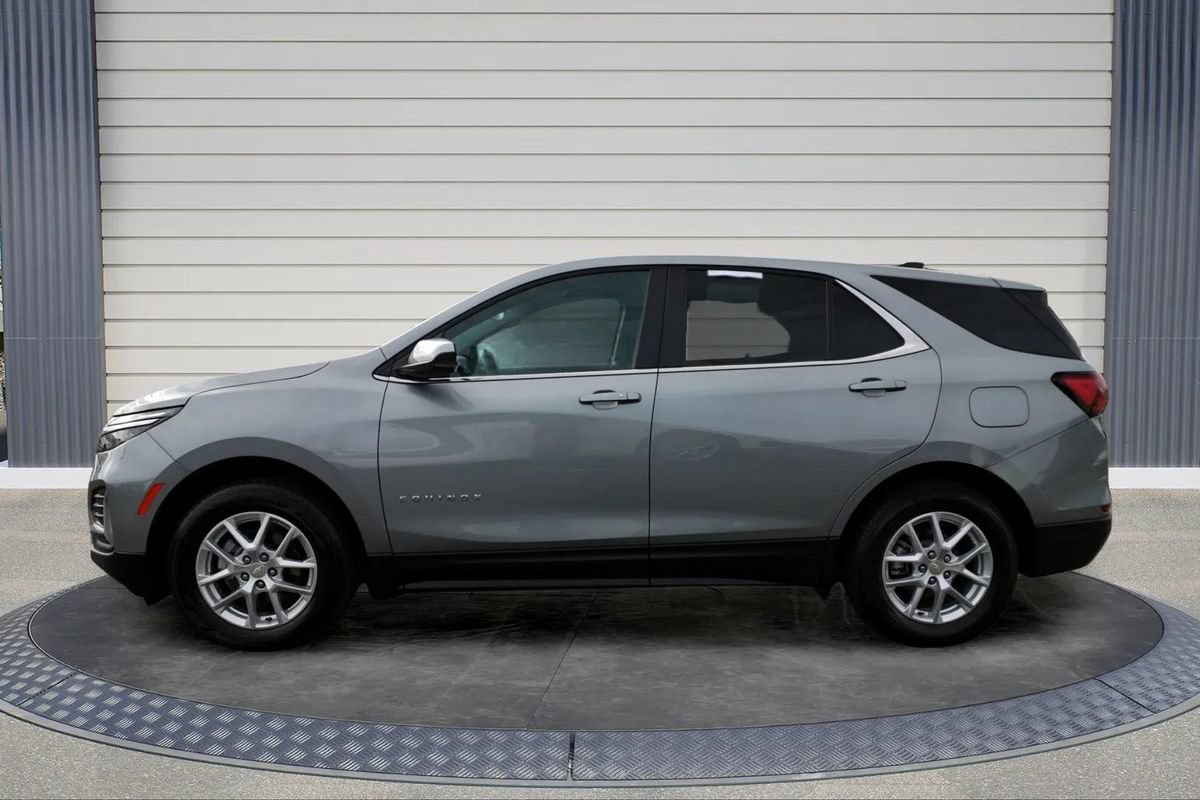 Used 2024 Chevrolet Equinox LT AWD/4WD image 4