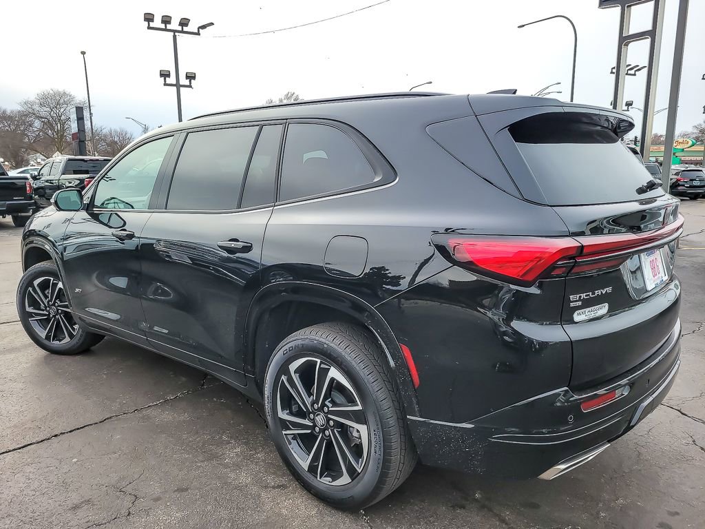 Used 2025 Buick Enclave Sport Touring image 5