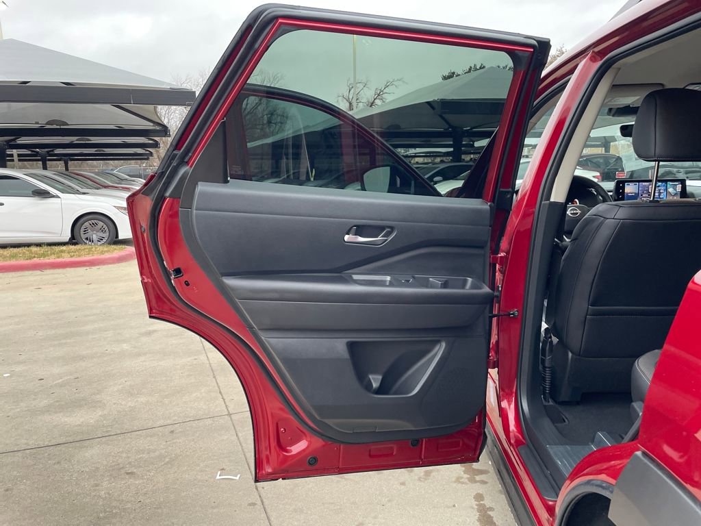 New 2026 Nissan Pathfinder SL AWD/4WD image 30
