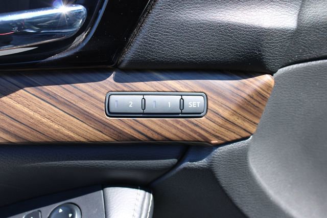 Used 2016 Nissan Maxima Platinum image 12