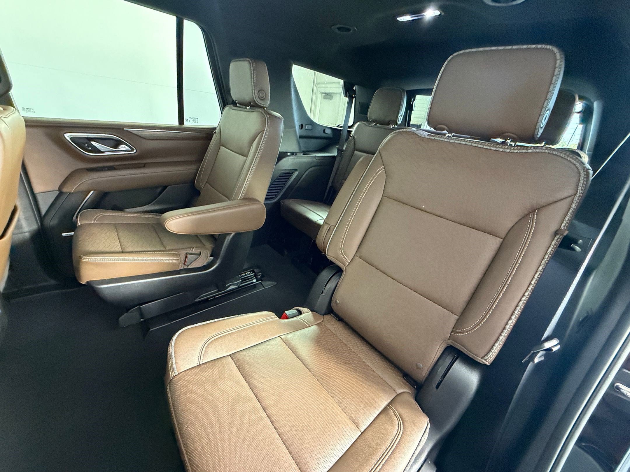 Used 2023 Chevrolet Tahoe High Country RWD image 29