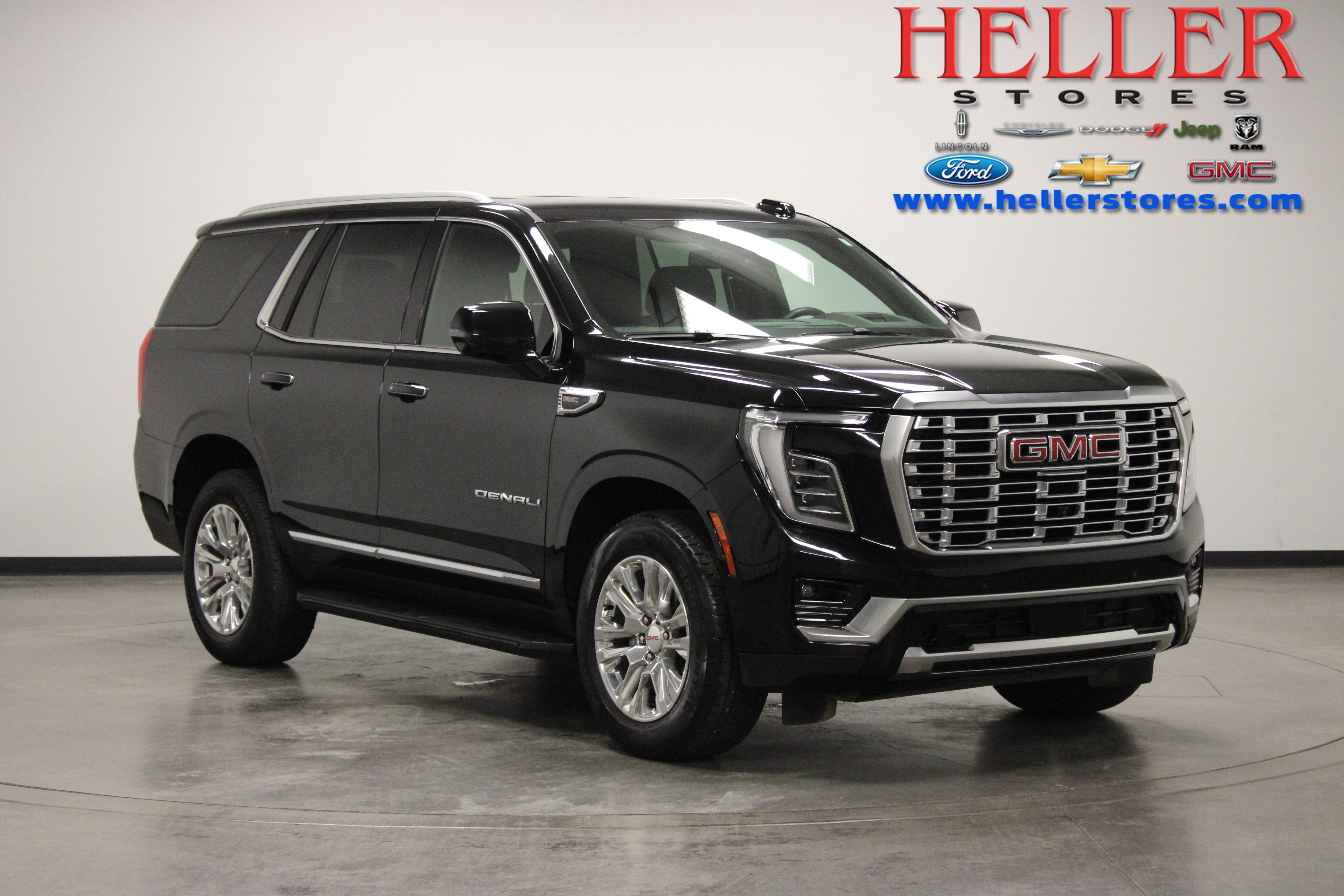 Used 2025 GMC Yukon Denali AWD/4WD image 1