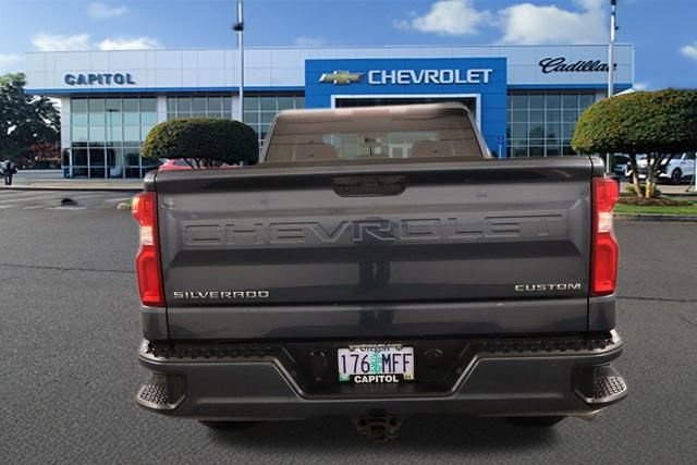 Used 2020 Chevrolet Silverado 1500 Custom w/ Custom Value Package image 4