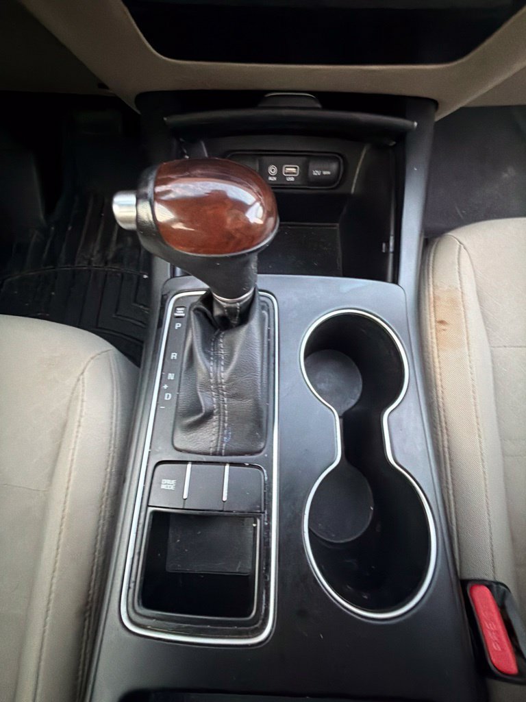 Used 2019 Kia Sorento FWD V6 image 6