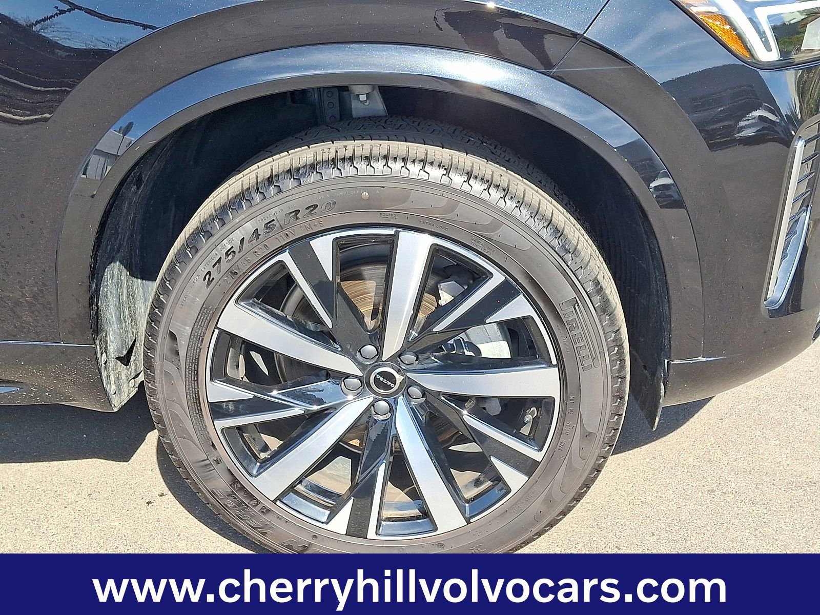 Certified 2025 Volvo XC90 B6 Core image 9