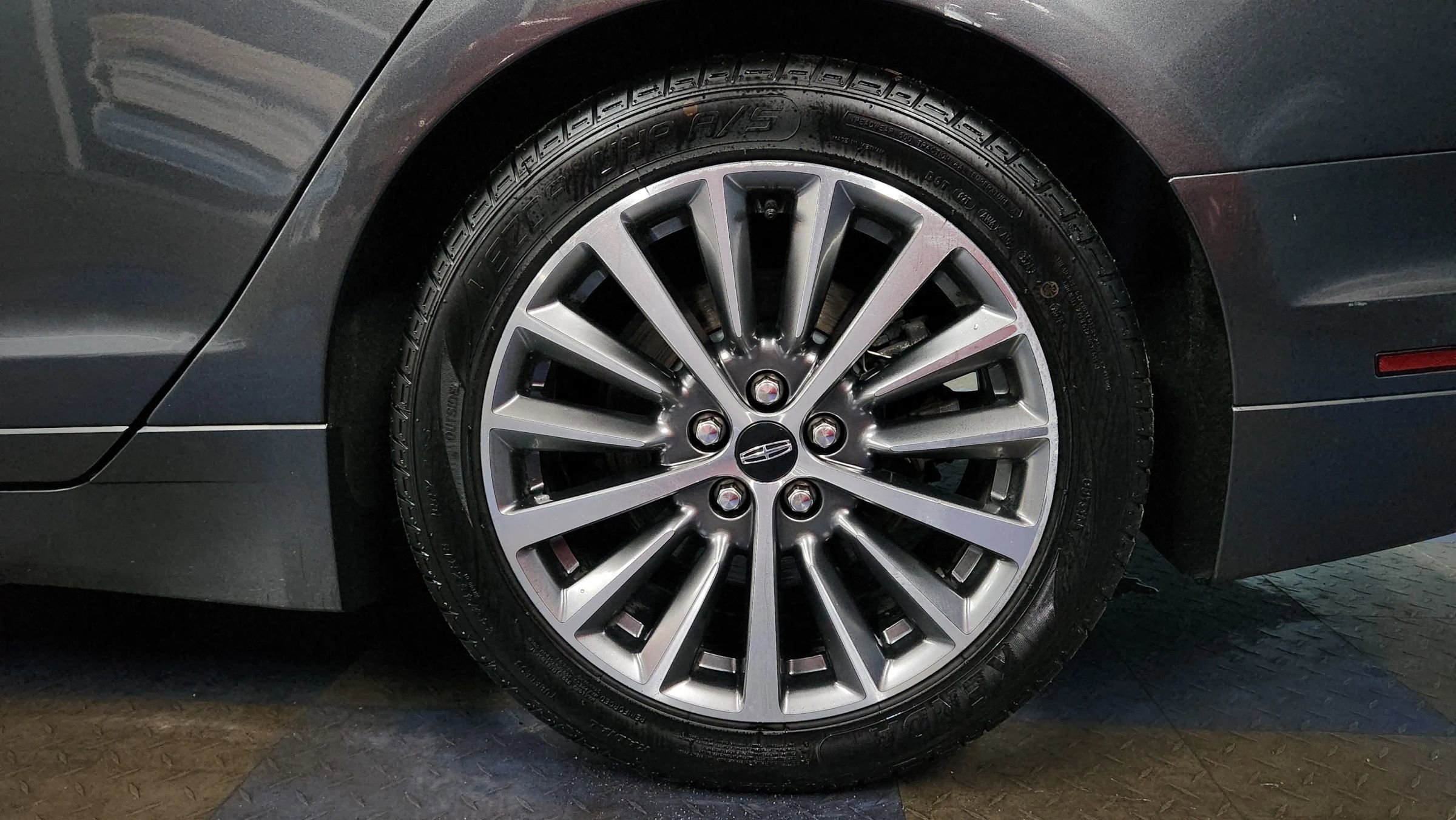 Used 2020 Lincoln MKZ image 62