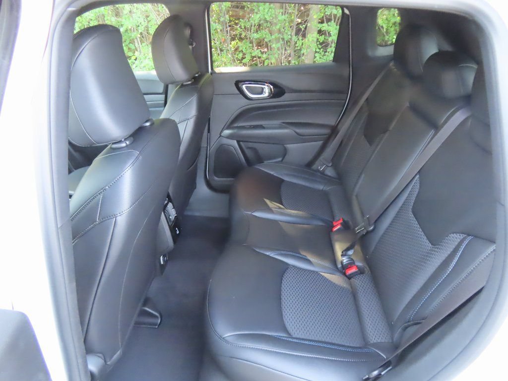 New 2026 Jeep Compass Latitude w/ Quick Order Package 29K AWD/4WD image 23