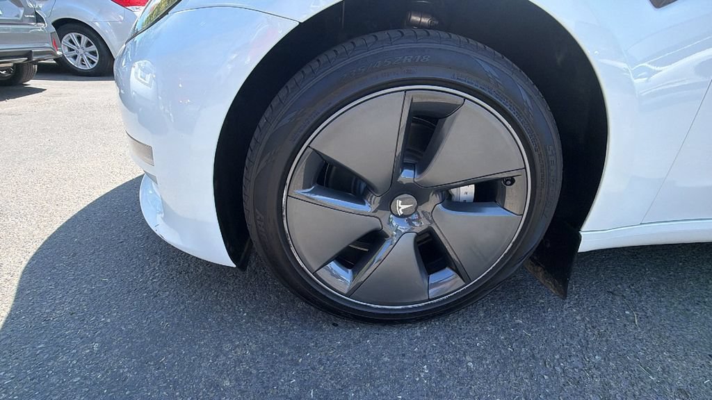 Used 2023 Tesla Model 3 Standard Range RWD image 10