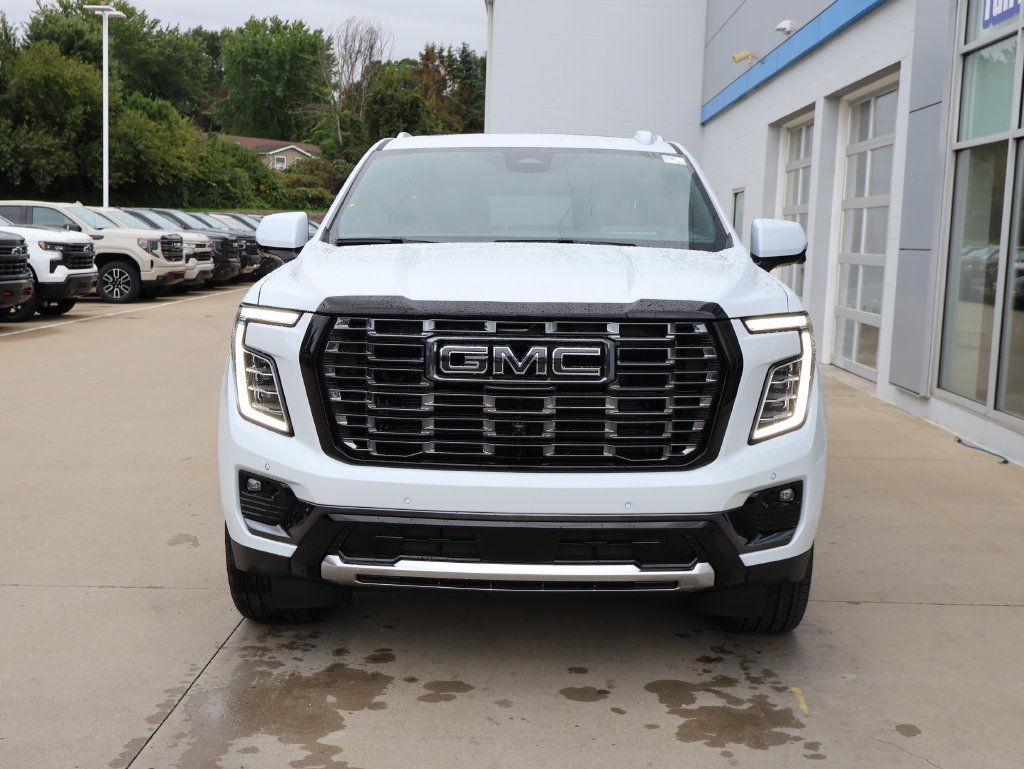 New 2026 GMC Yukon XL Denali Ultimate w/ LPO, Floor Liner Package AWD/4WD image 5