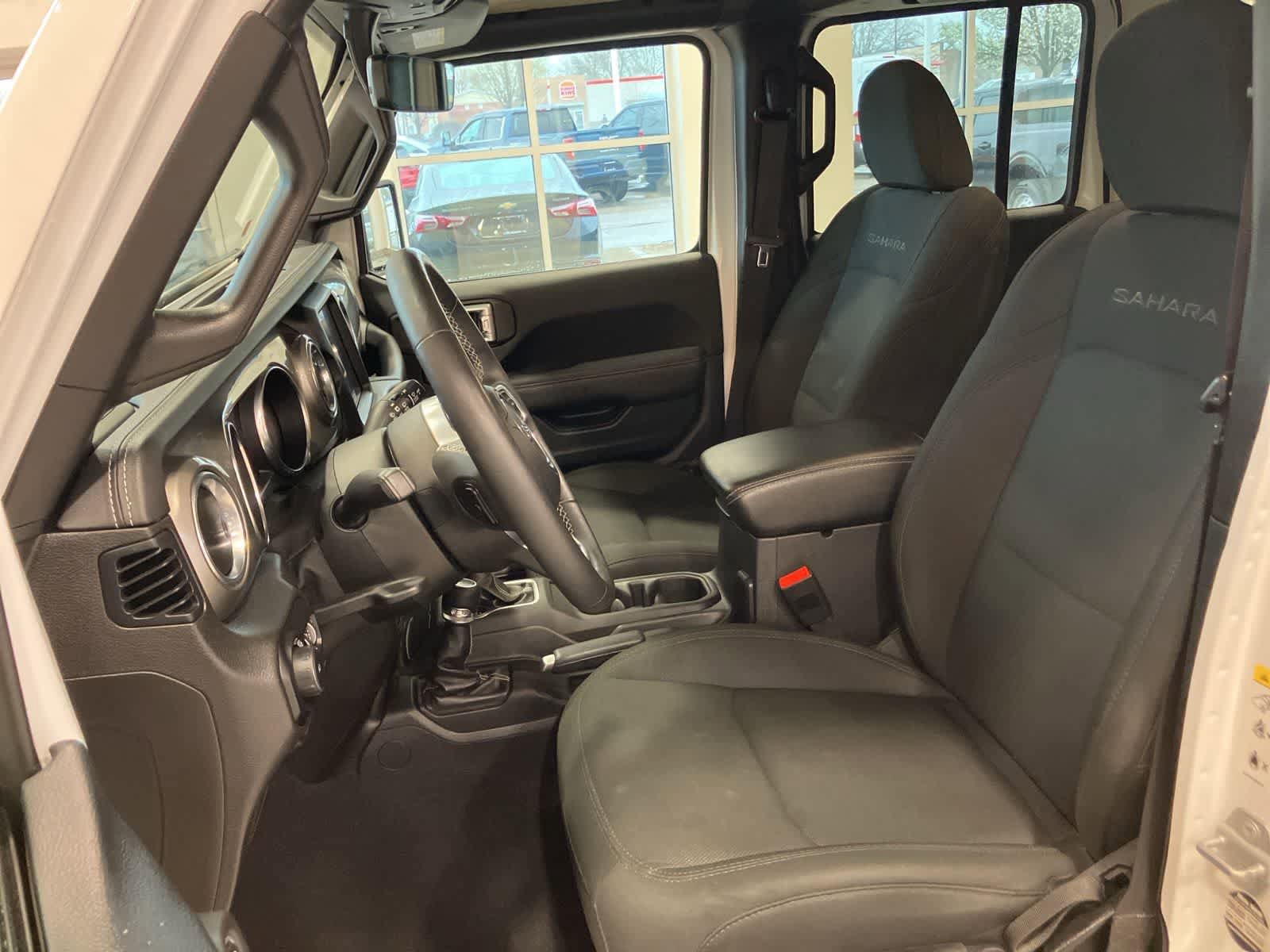Used 2019 Jeep Wrangler Unlimited Sahara image 10