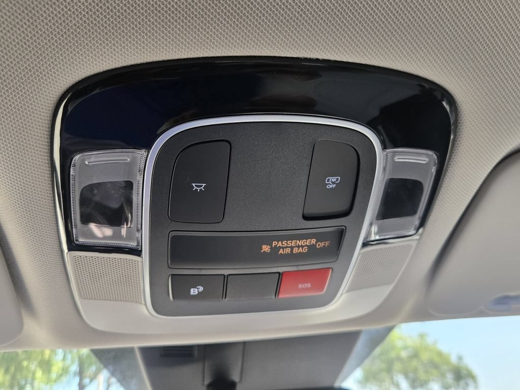 Used 2025 Hyundai Tucson SE FWD image 21