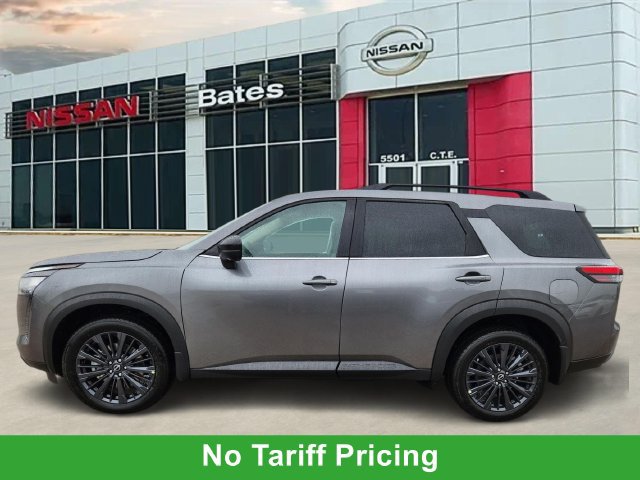 New 2026 Nissan Pathfinder SL FWD image 3
