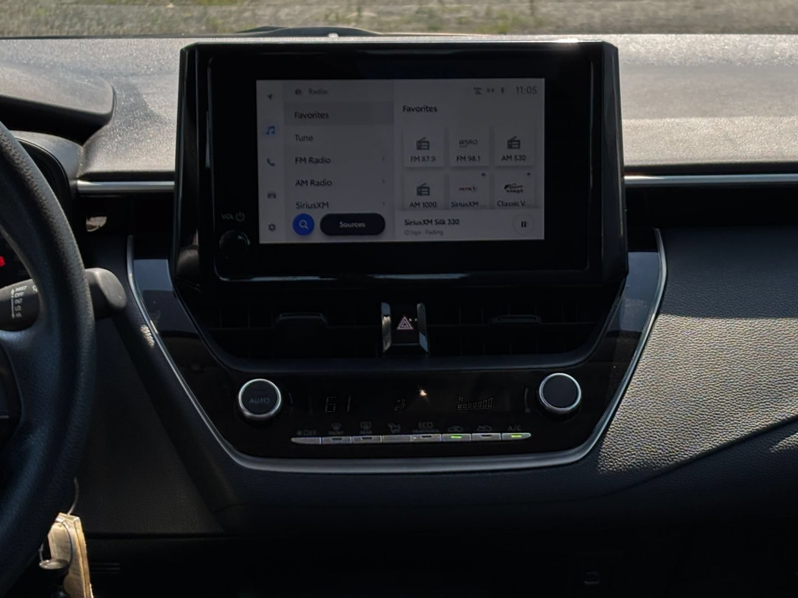 Used 2025 Toyota Corolla LE FWD image 16