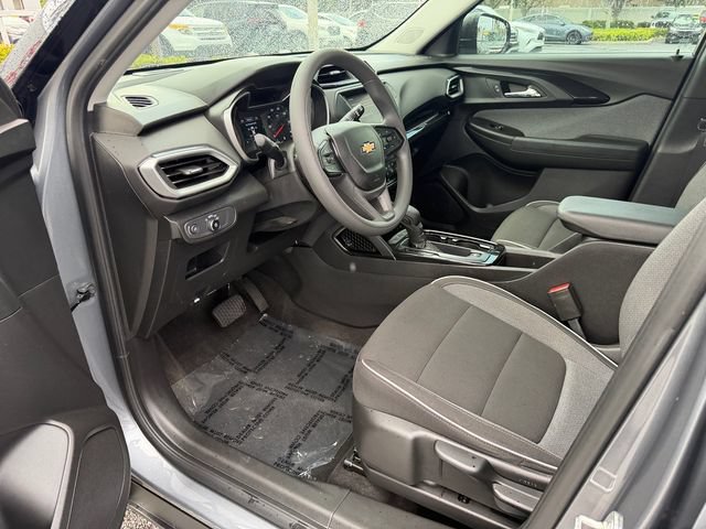 Used 2021 Chevrolet TrailBlazer LS FWD image 9