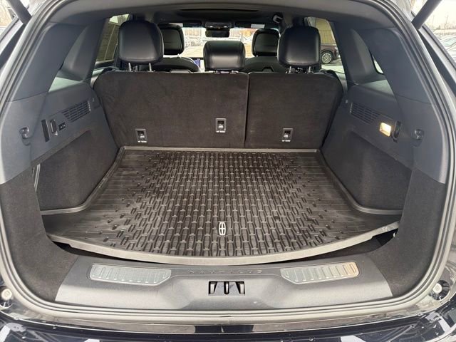 Certified 2024 Lincoln Nautilus Reserve w/ Equipment Group 202A image 27