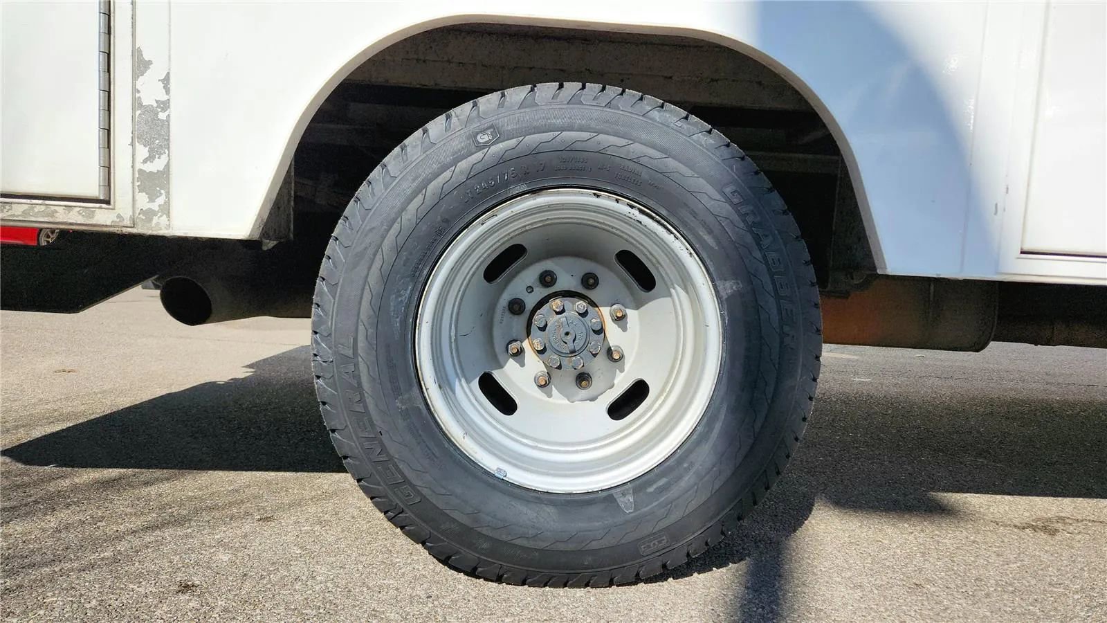 Used 2019 Ford F350 XL w/ Power Equipment Group image 12