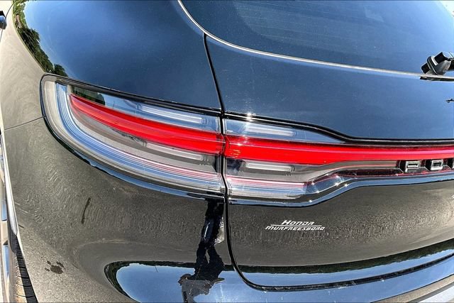 Used 2025 Porsche Macan AWD/4WD image 22