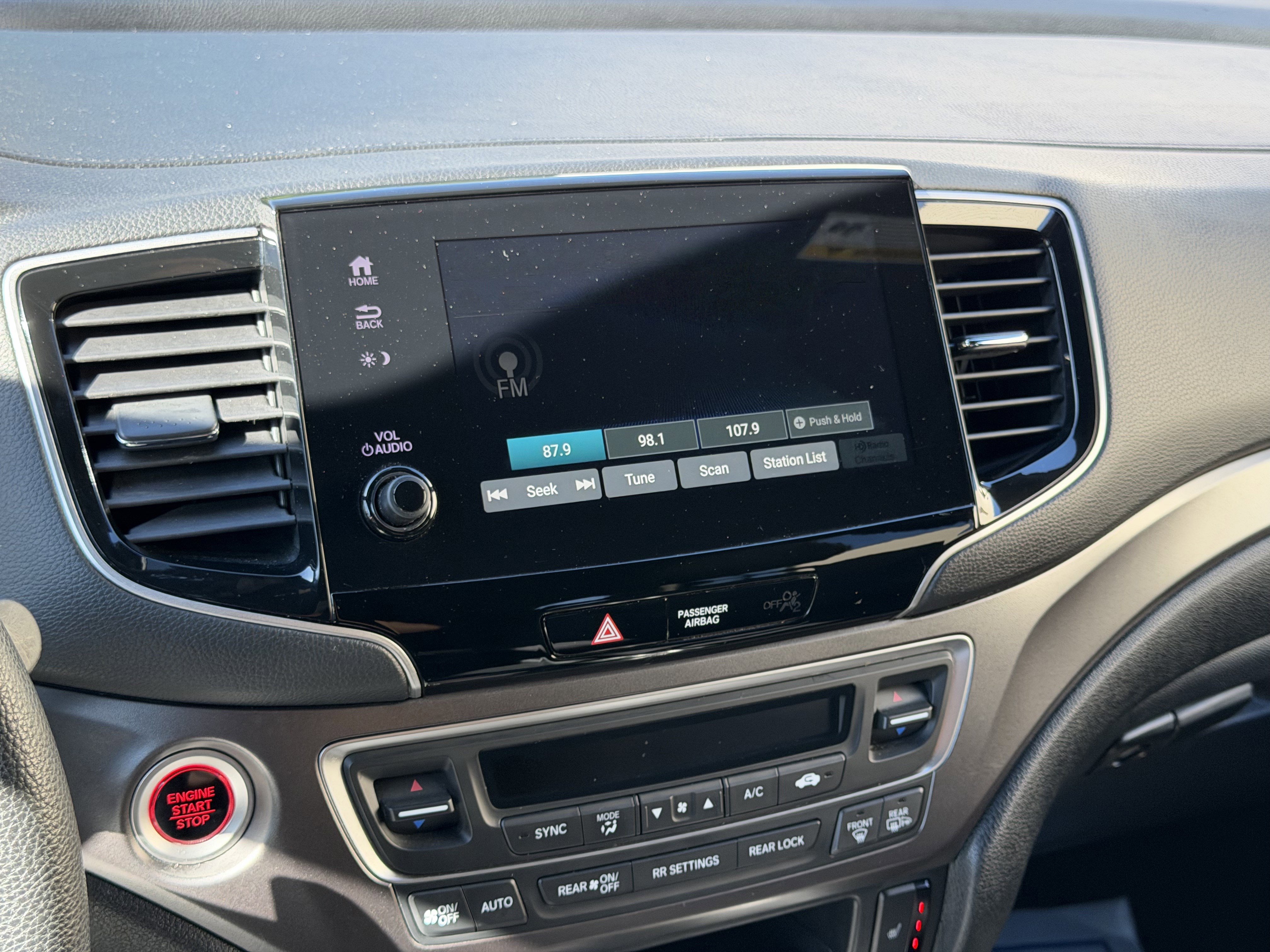 Used 2022 Honda Pilot Sport image 21