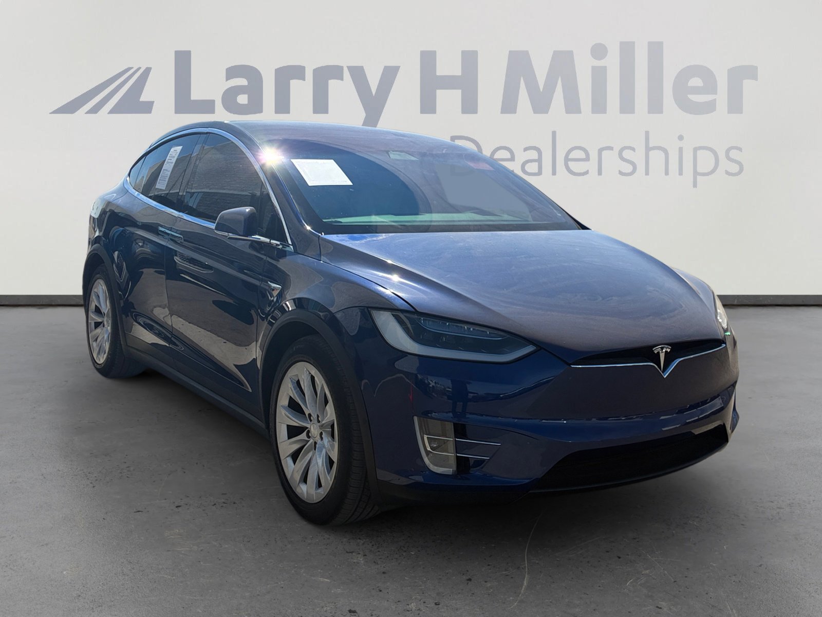 Used 2018 Tesla Model X 75D image 7