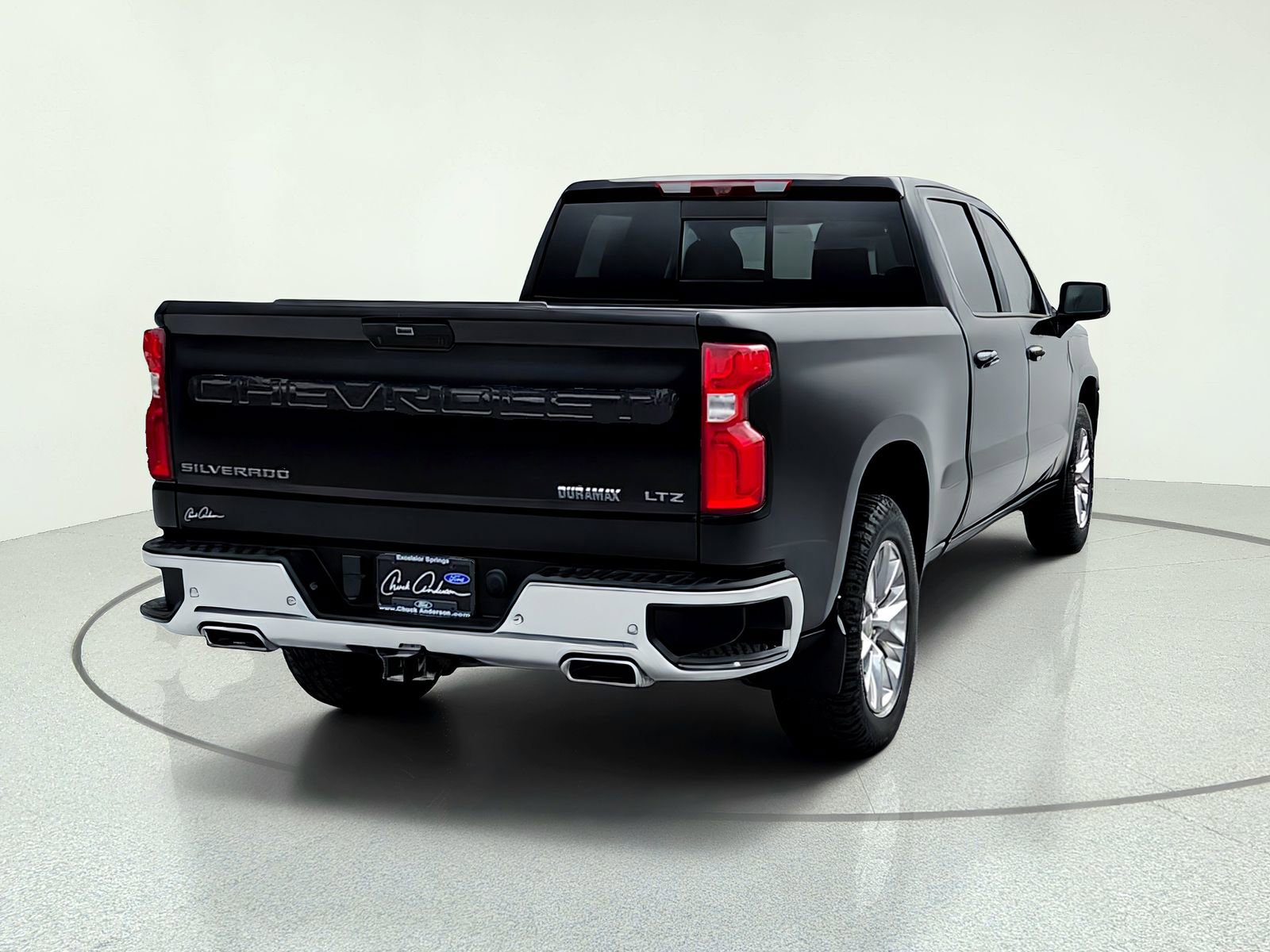 Used 2020 Chevrolet Silverado 1500 LTZ w/ LTZ Premium Package AWD/4WD image 7