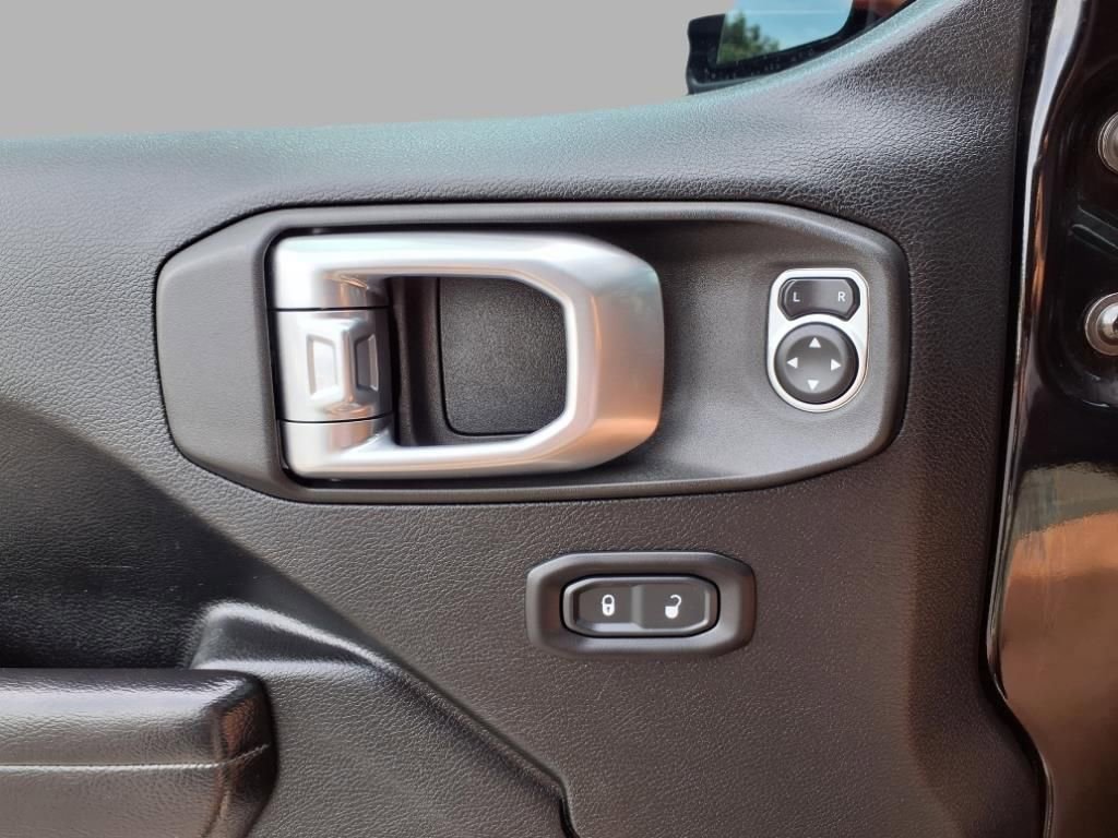 Used 2020 Jeep Gladiator Rubicon image 16