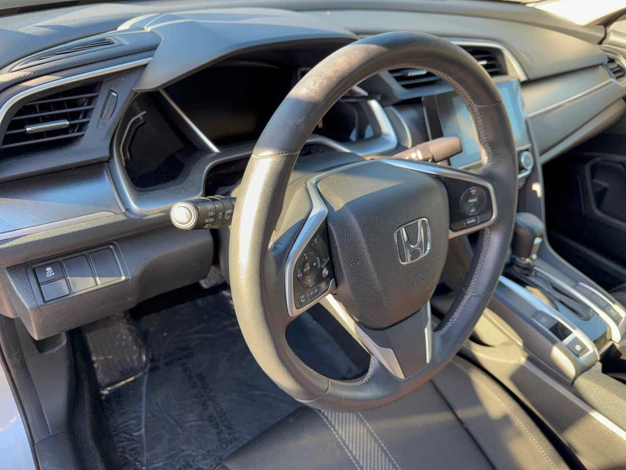 Certified 2018 Honda Civic EX-T image 4